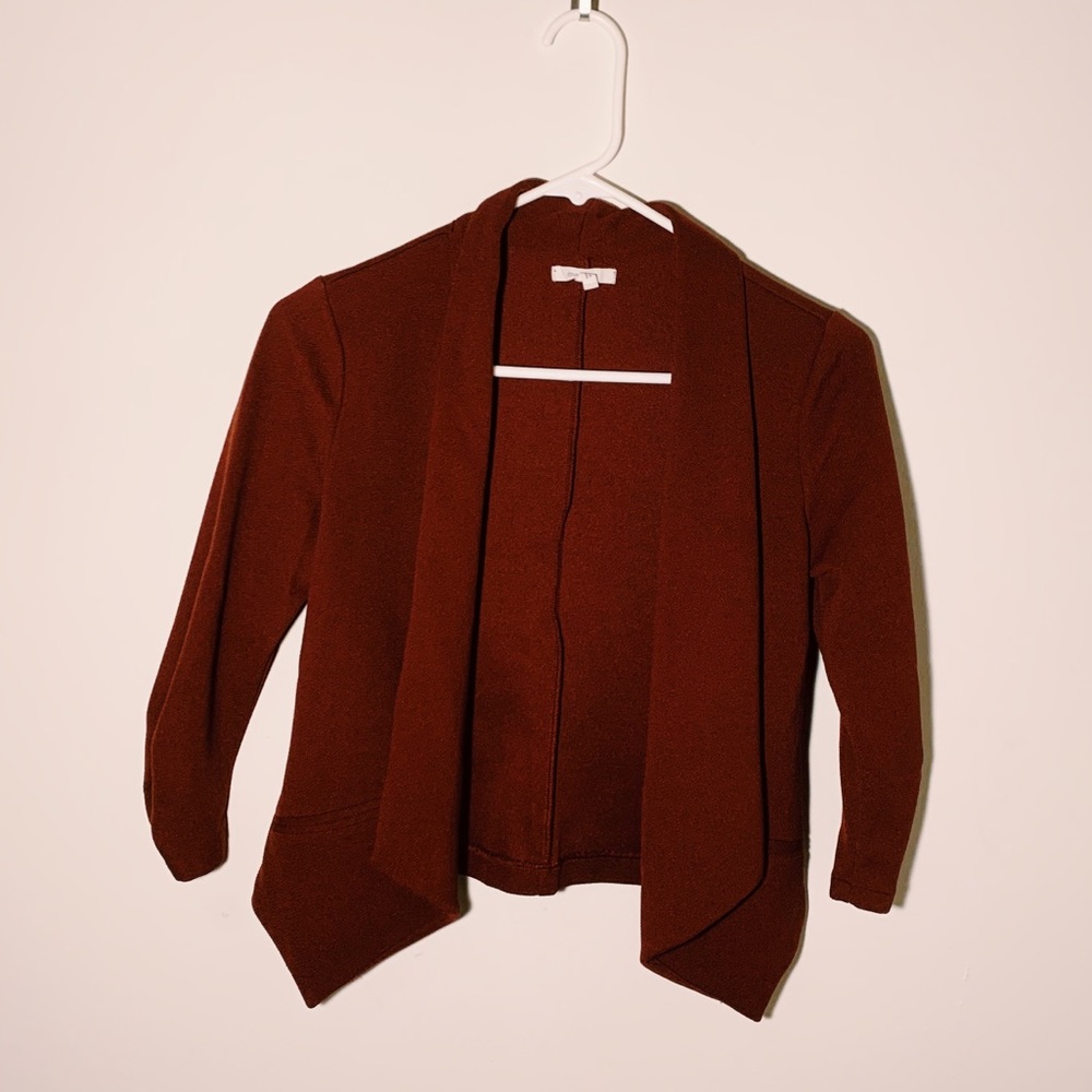 Burgundy 3/4 sleeve blazer
